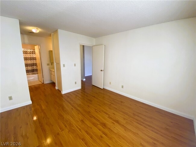 Building Photo - 4712 Nara Vista Way