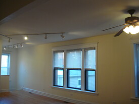 Building Photo - 5211 N Glenwood Ave