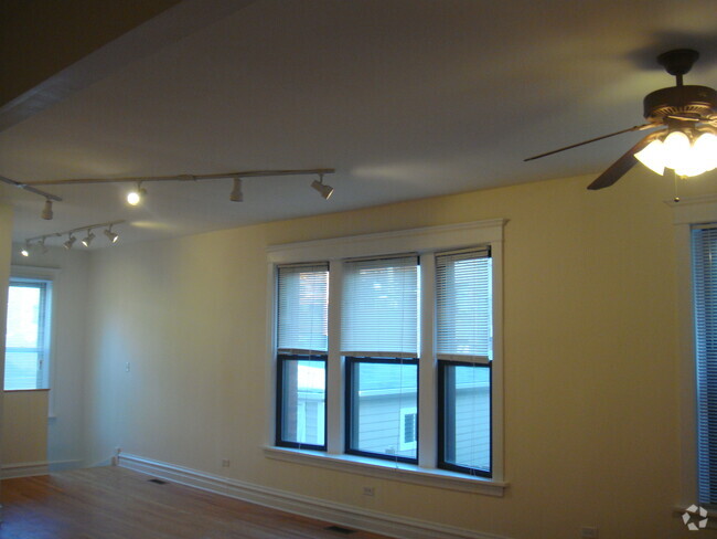 Building Photo - 5211 N Glenwood Ave