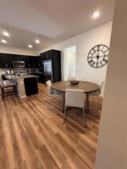 Building Photo - 5235 NW 33rd Pl