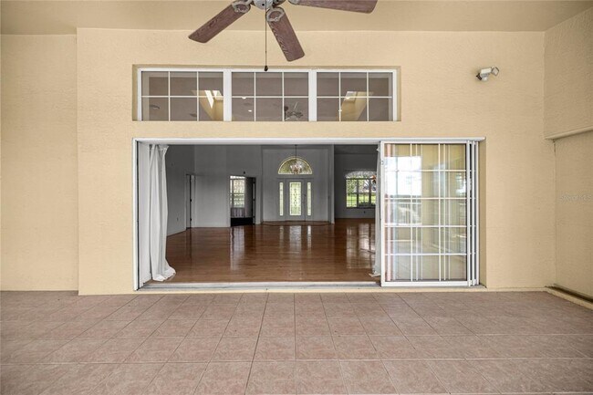 Building Photo - 482 W Fenway Dr