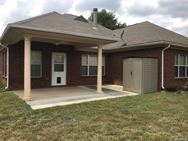 Building Photo - 730 Kingsley Dr