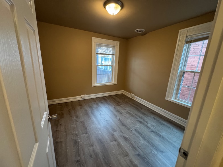 Building Photo - 377 National Ave