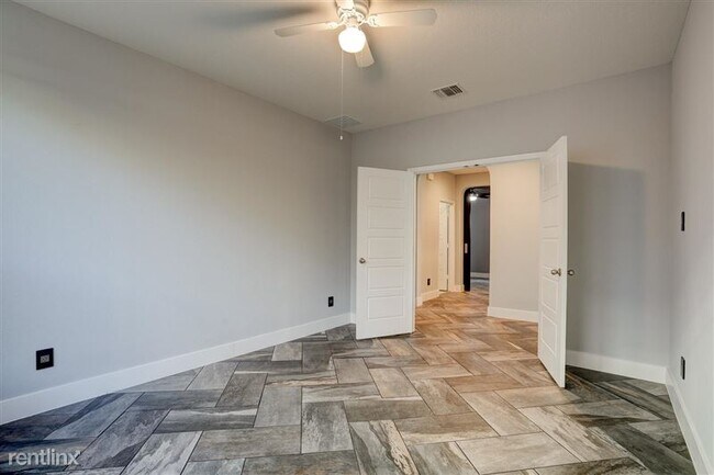 Building Photo - 230 Telluride Dr