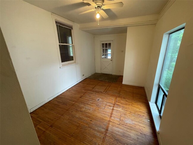 Building Photo - 112 W 55th St