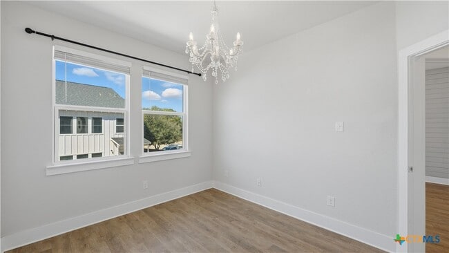 Building Photo - 223 Sapphire Dr