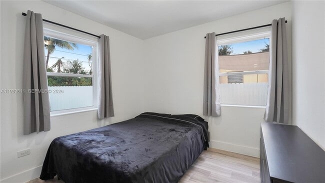 Building Photo - 1441 NE 154th Terrace