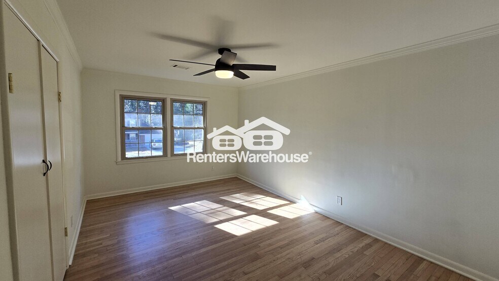 Building Photo - 3582 Cloudland Dr