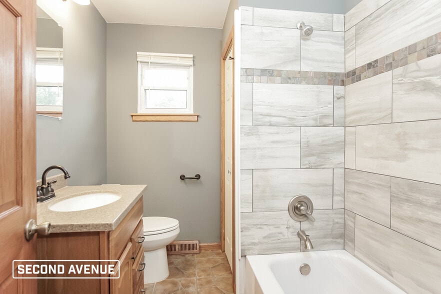 Building Photo - 1245 Chapel Rd