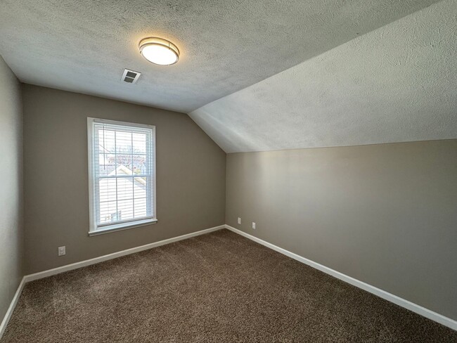 Building Photo - Beautiful Single Family Home