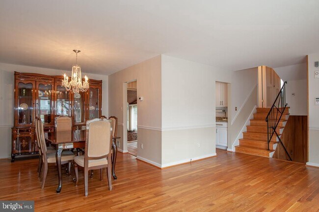 Building Photo - 5931 Peverill Dr