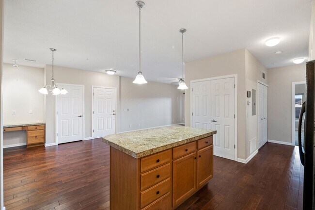 Building Photo - 9359 Las Ramblas Ct