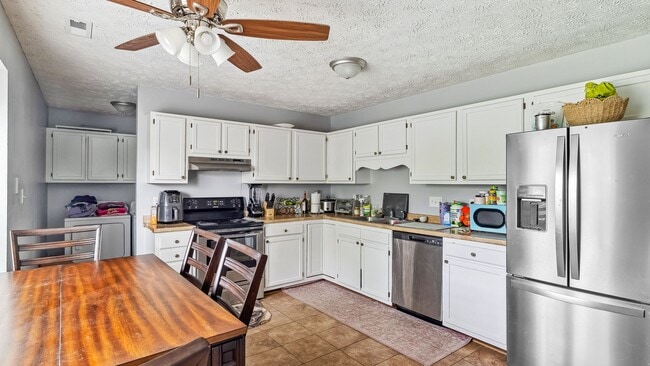 Building Photo - 5017 Tangerine Dr