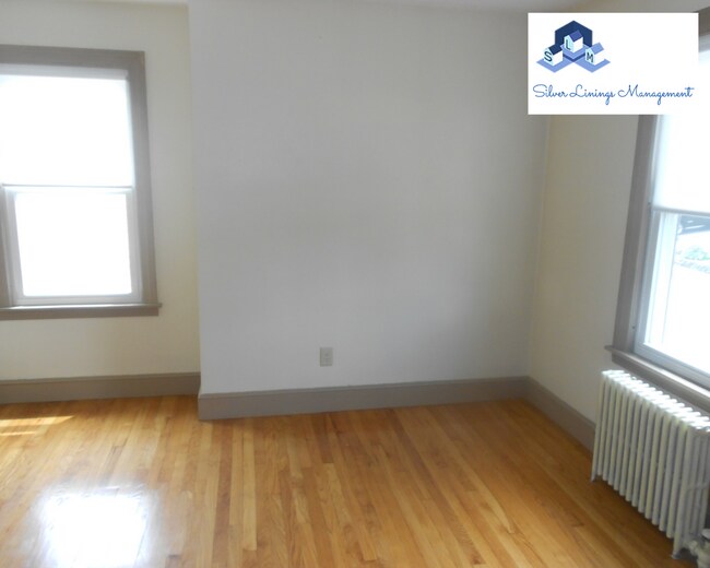 Building Photo - 94 Hurd St