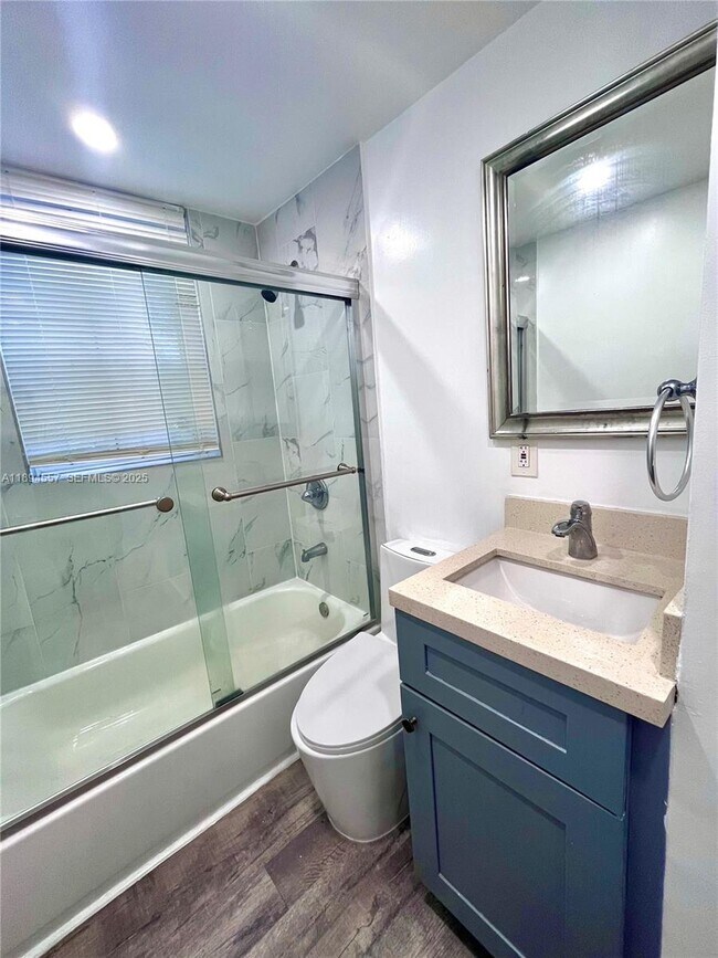 Building Photo - 1036 SW 5th St