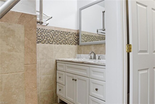 Building Photo - 1486 Old Virginia Beach Rd