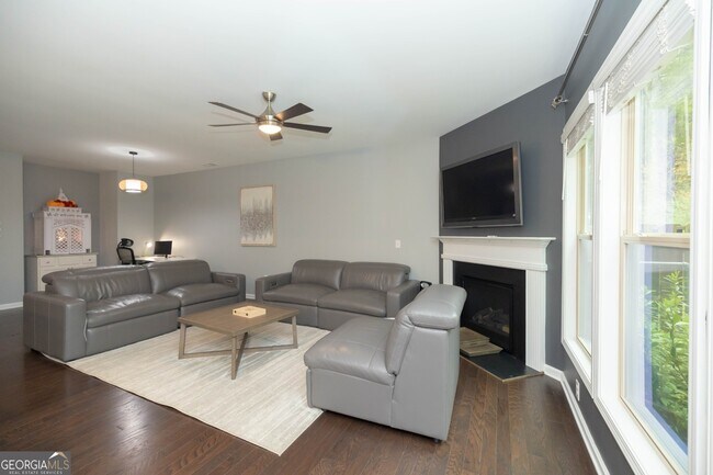 Building Photo - 7245 Heritage Oak Ct