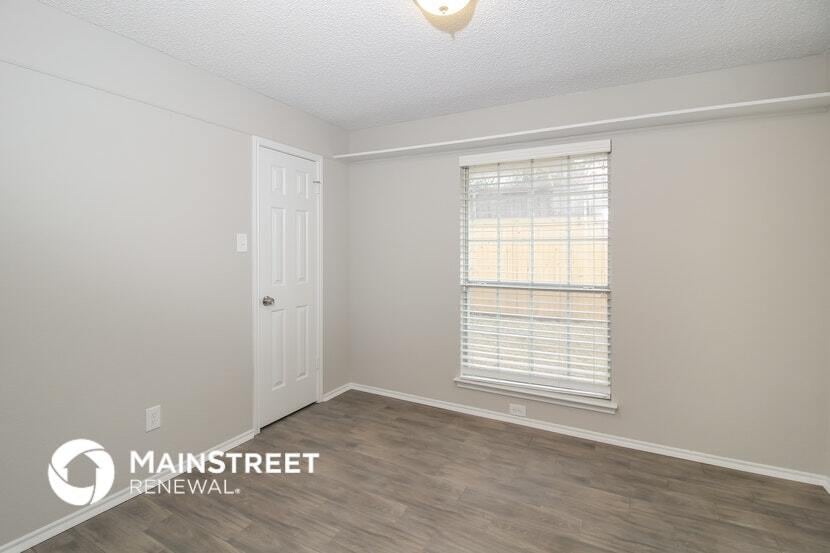 Building Photo - 914 Plantation Dr