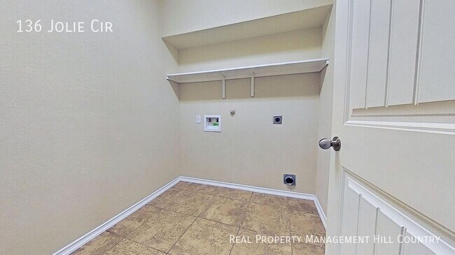 Building Photo - 136 Jolie Cir