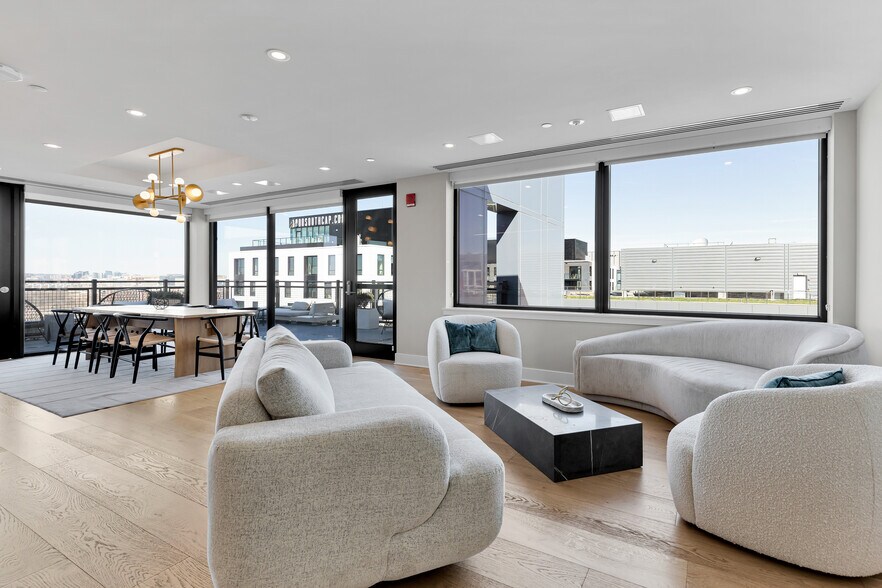 Building Photo - 37 L St SE