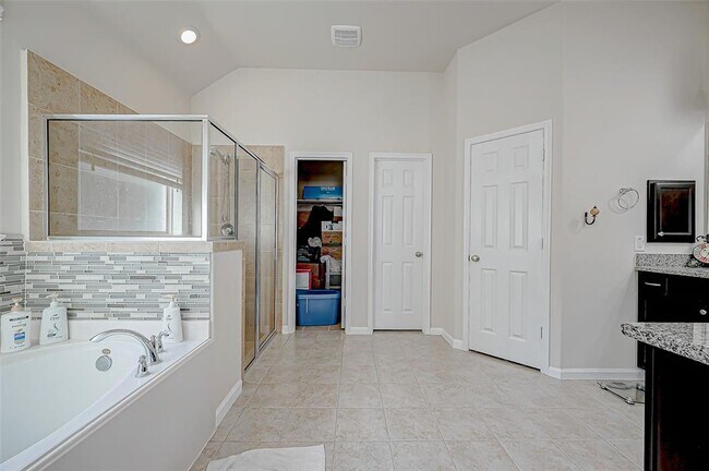 Building Photo - 4527 Cinco Forest Trail