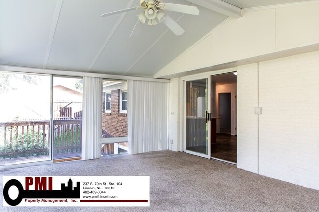 Building Photo - 8030 N Hazelwood Dr