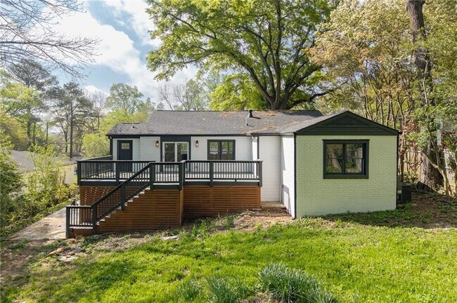 Building Photo - 1194 Clearview Dr NE