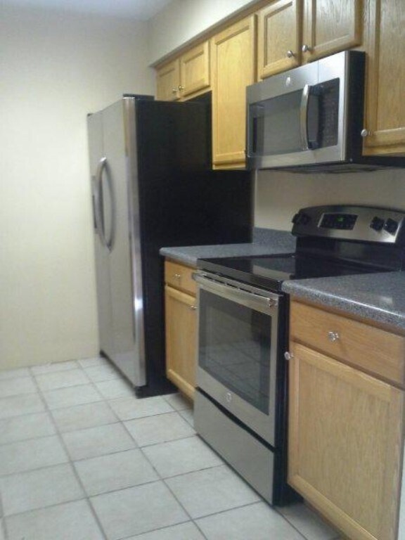 Primary Photo - N 68th St