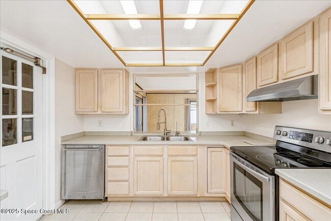 Building Photo - 309 Gemini Dr