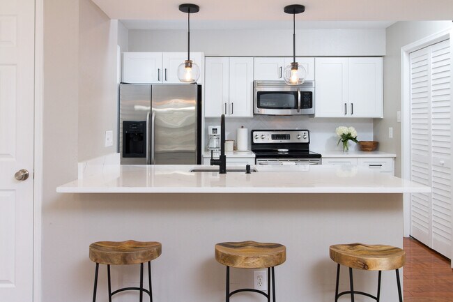 Building Photo - 3312 Wyndham Cir