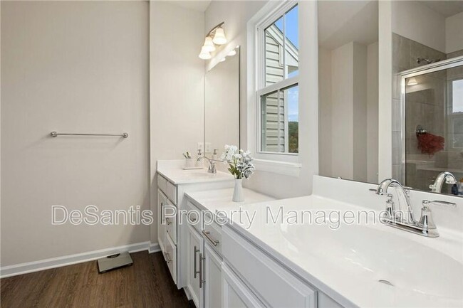Building Photo - 416 Scharberry Ln