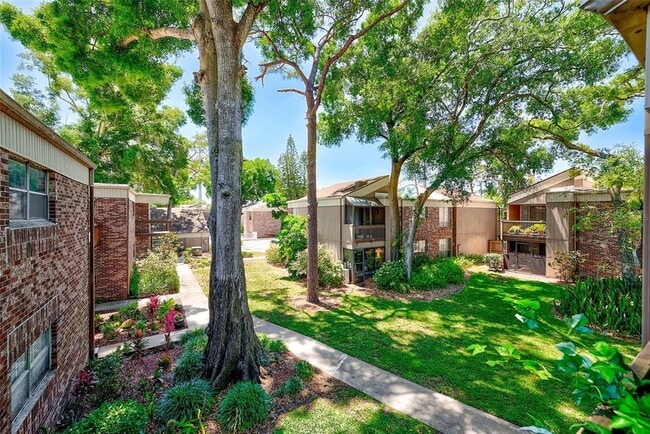 Building Photo - 10453 Carrollbrook Cir