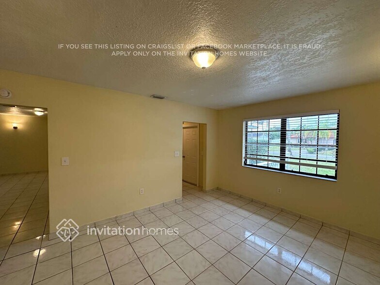 Building Photo - 17421 SW 92nd Ct