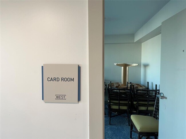 Building Photo - 1 Key Capri