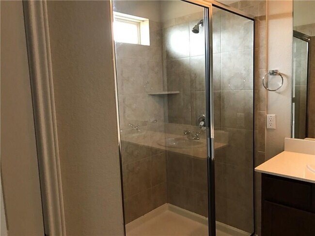 Building Photo - 801 Melda St