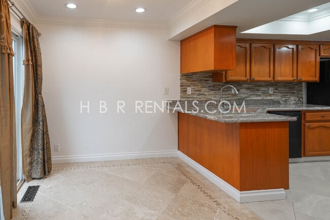 Building Photo - Single Story Charming 3-Bedroom Pleasanton Home Now MOVE IN Ready!