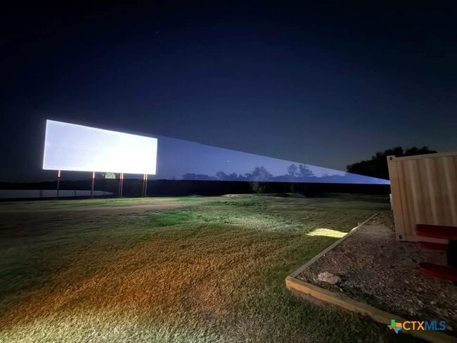 Building Photo - 3034 Barr Ln