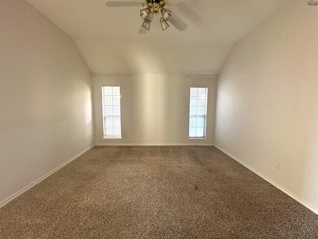 Building Photo - 3028 Whitehall Ln
