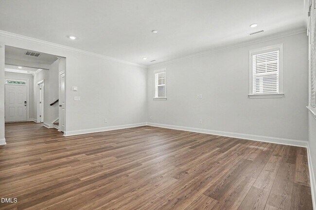 Building Photo - 321 Golden Trace Dr
