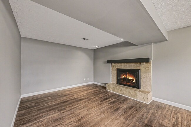 Building Photo - 2613 Rhapsody Dr