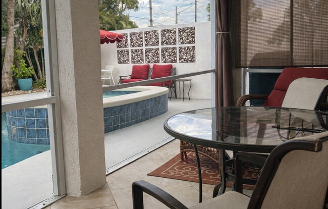 Building Photo - 409 35th St