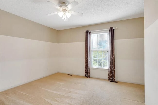 Building Photo - 533 Donna Marie Dr