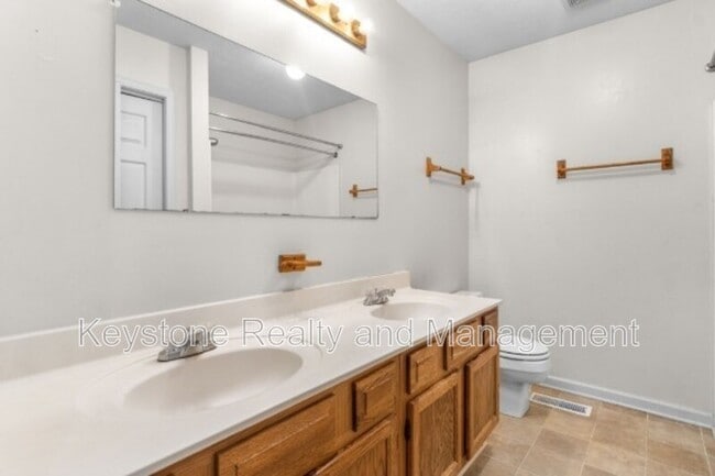 Building Photo - 0 286 Thompsonville Ln