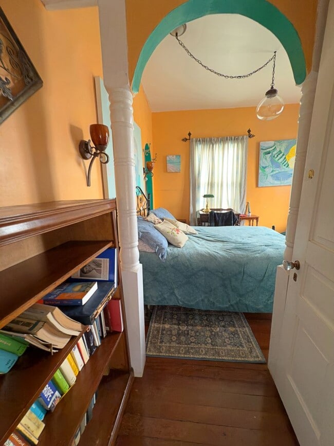Building Photo - Short term fully furnished rental in Knoxv...