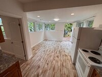 Building Photo - 3658 Woodlawn Dr