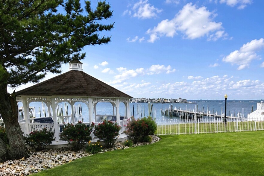 Building Photo - 113 Wharfside Dr