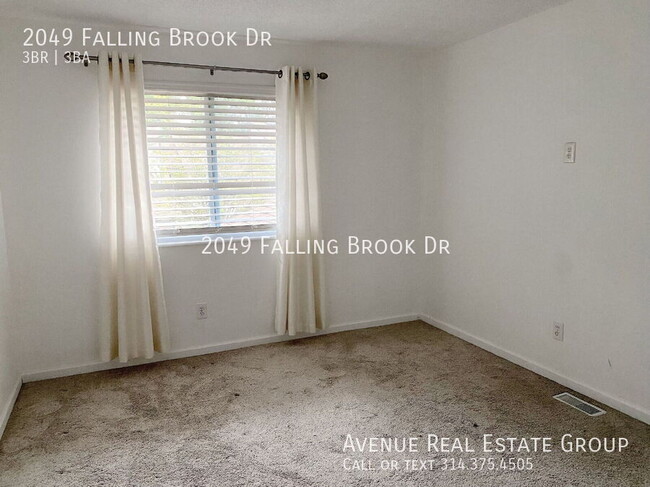 Building Photo - Charming 3-Bed Oasis on Falling Brook Dr -...