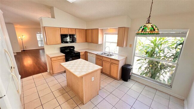 Building Photo - 7373 Mardell Ct