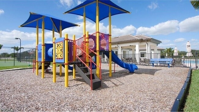 Building Photo - 14499 Cantabria Dr