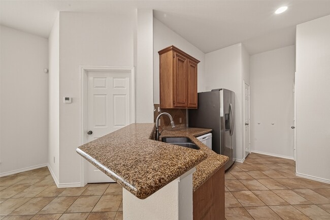 Building Photo - 14927 Tuttle Point Dr